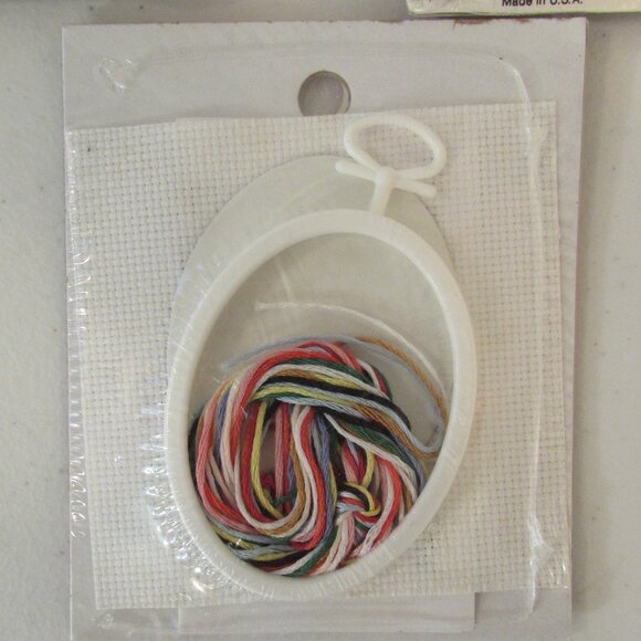 Santa/Mouse/Bear Mini Cross Stitch Kits - Christmas Ornaments - Picture 11 of 12